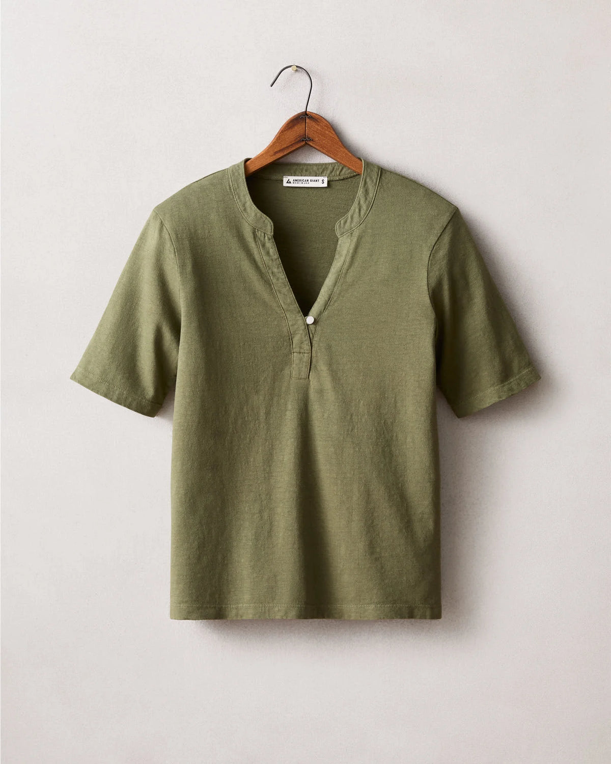 Women's Hemp V-Notch Tee - Olvine